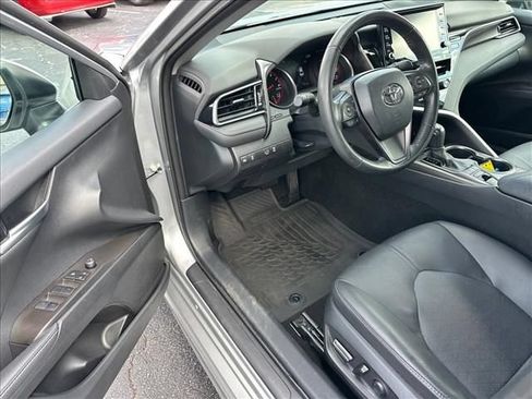 Used 2023 Toyota Camry XSE FWD image 13