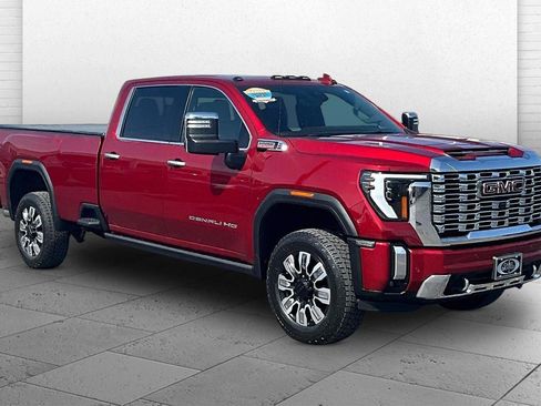 Used 2024 GMC Sierra 2500 Denali w/ Denali Reserve Package AWD/4WD image 1