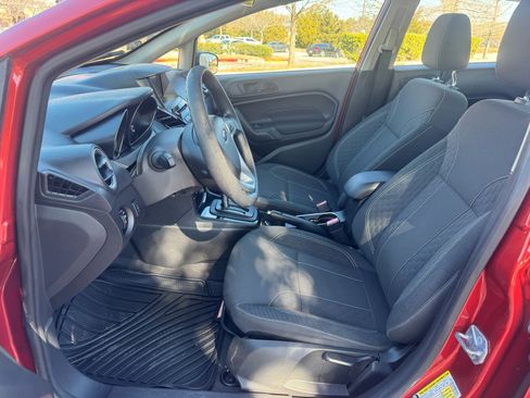 Used 2019 Ford Fiesta SE w/ Equipment Group 201A image 11