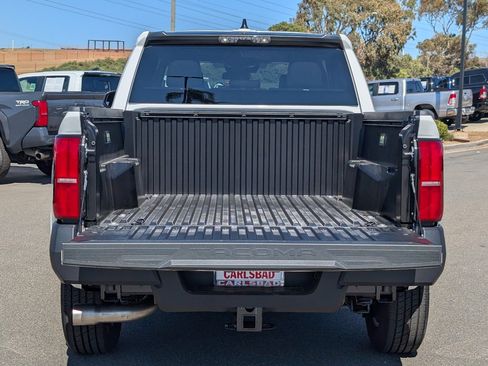 Used 2026 Toyota Tacoma SR image 9