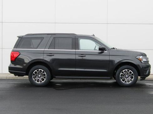 Certified 2024 Ford Expedition XLT AWD/4WD image 5