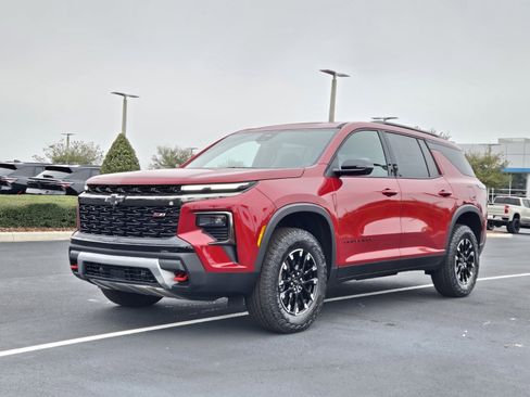 New 2026 Chevrolet Traverse Z71 w/ Driver Confidence Package image 2