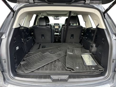 Used 2022 Subaru Ascent Limited w/ Technology Package AWD/4WD image 17