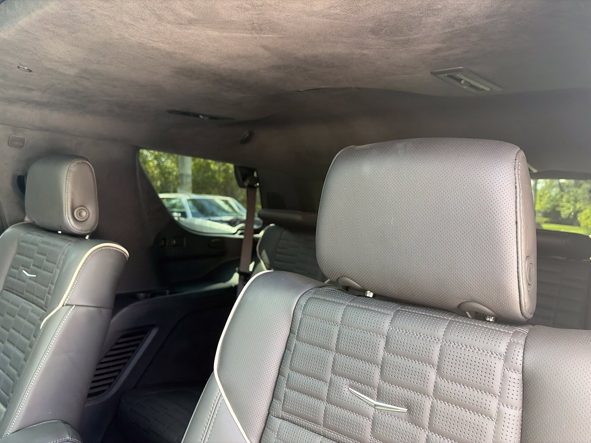 Used 2026 Cadillac Escalade Platinum Sport w/ LPO, ONYX Package AWD/4WD image 10