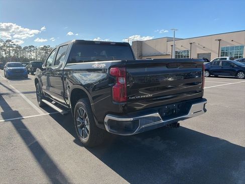 Used 2023 Chevrolet Silverado 1500 LT image 3