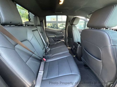 Used 2024 GMC Canyon Elevation w/ Convenience Package AWD/4WD image 18
