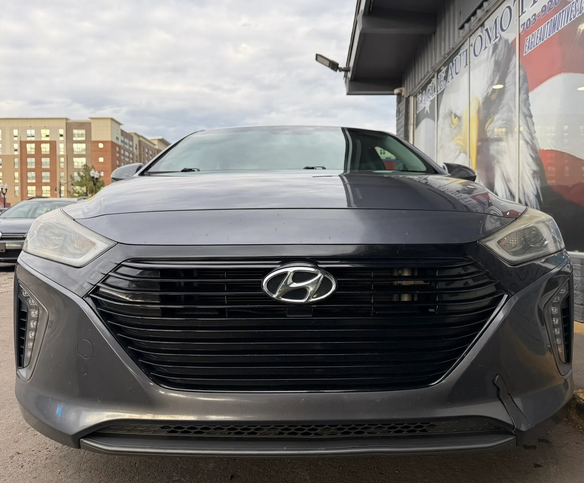 Used 2017 Hyundai Ioniq Limited FWD image 8