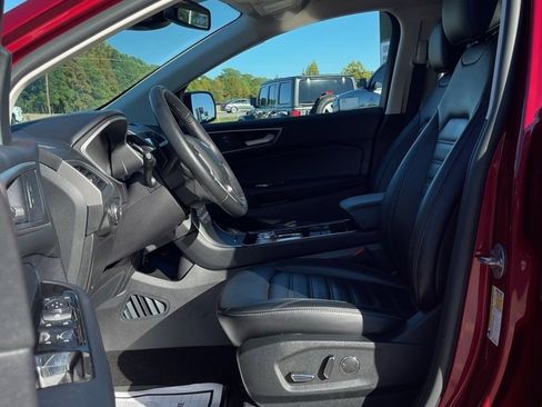Used 2019 Ford Edge SEL w/ Equipment Group 201A image 18