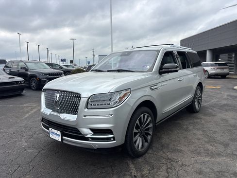 Certified 2019 Lincoln Navigator Select w/ Technology Package image 3