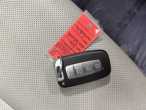 Used 2020 Kia Telluride S w/ S 8 Passenger Seating Package AWD/4WD image 32