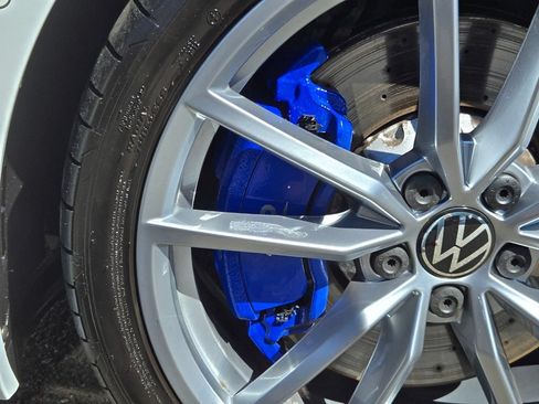 Certified 2024 Volkswagen Golf R AWD/4WD image 11