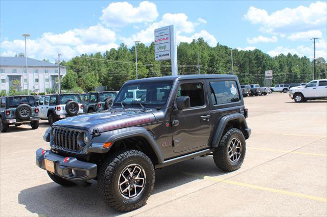 Certified 2025 Jeep Wrangler Rubicon w/ Convenience Group AWD/4WD image 1