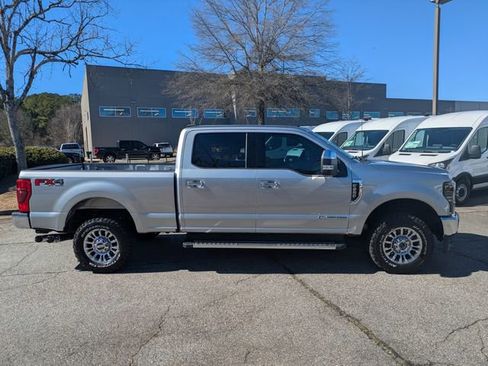 Used 2022 Ford F250 XLT w/ XLT Premium Package image 3