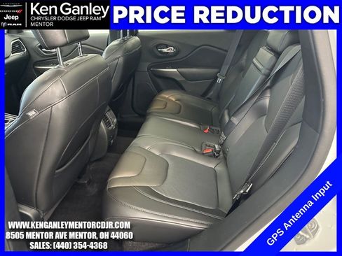 Used 2019 Jeep Cherokee Limited image 20
