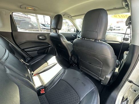 Used 2019 Jeep Compass Latitude image 31