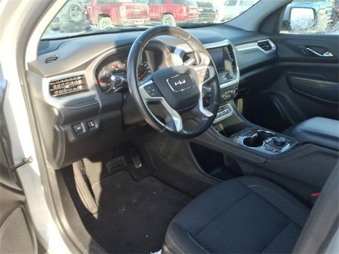 Used 2020 GMC Acadia SLE w/ Driver Convenience Package image 9