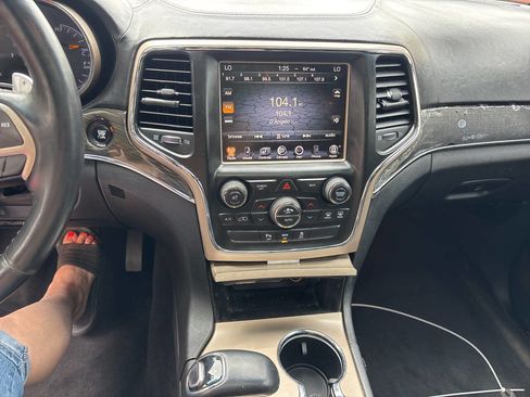 Used 2014 Jeep Grand Cherokee Overland image 13