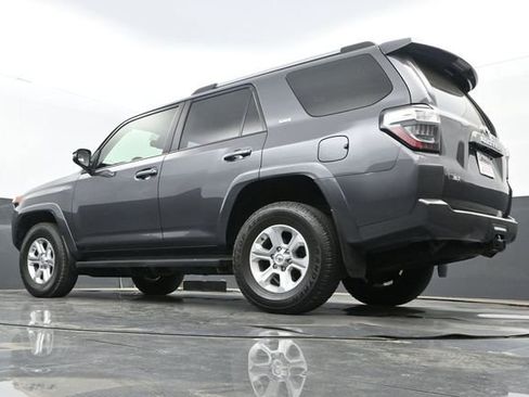 Used 2021 Toyota 4Runner SR5 Premium image 10