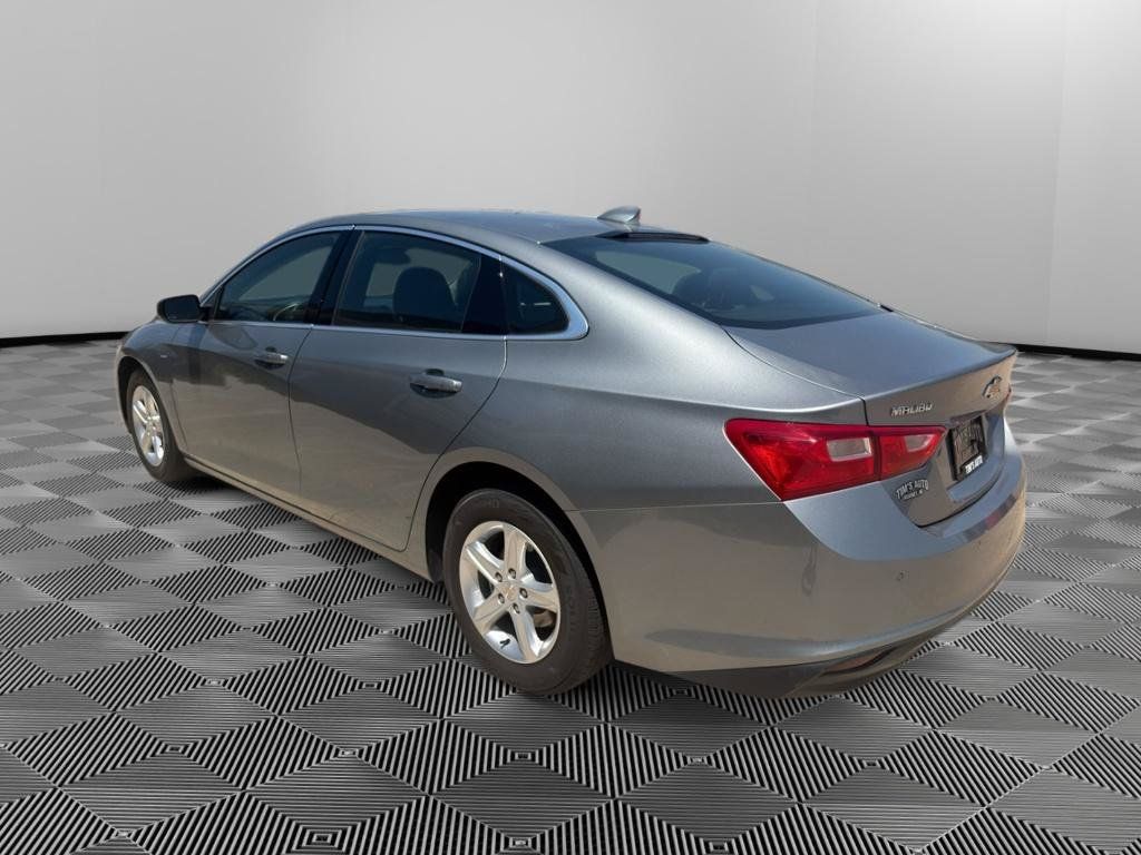 Used 2024 Chevrolet Malibu LT FWD image 5