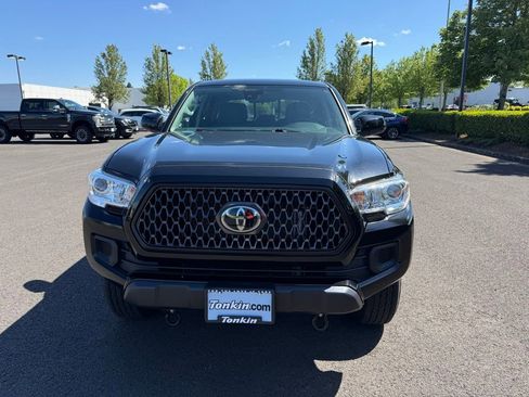 Used 2022 Toyota Tacoma SR AWD/4WD image 2