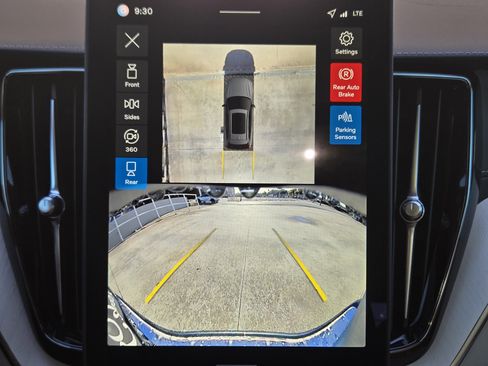 New 2026 Volvo XC60 B5 Ultra w/ Protection Package Premier image 21