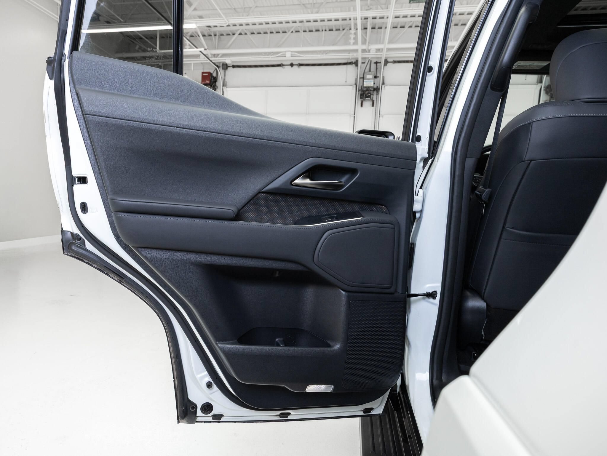 Used 2024 Lexus GX 550 w/ Accessory Package (Z1) AWD/4WD image 39