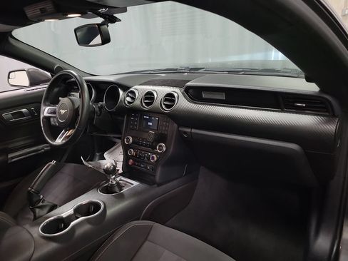 Used 2019 Ford Mustang Coupe RWD image 26