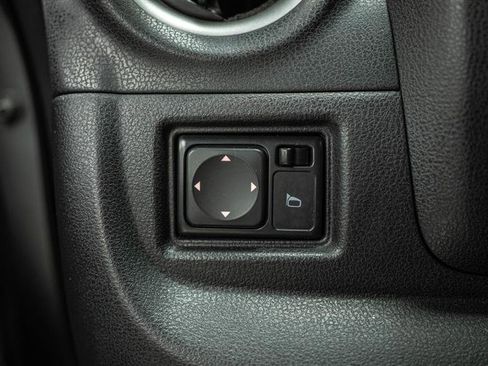 Used 2014 Nissan Versa Note SV image 23