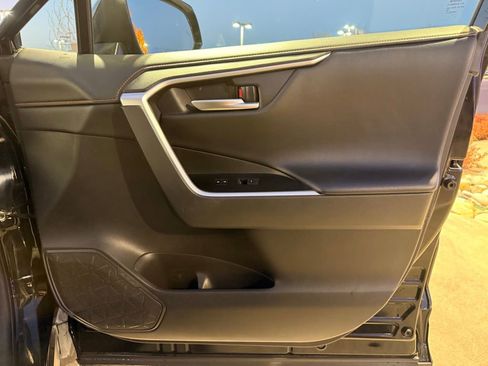 Used 2023 Toyota RAV4 Adventure image 28