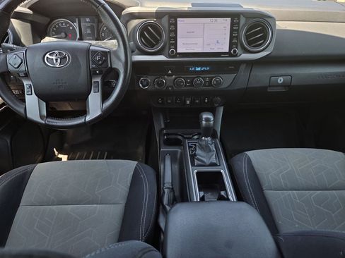 Used 2021 Toyota Tacoma TRD Off-Road w/ Technology Package AWD/4WD image 8