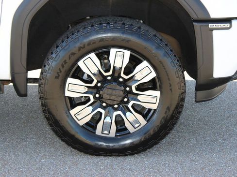Used 2024 GMC Sierra 2500 Denali w/ Denali Reserve Package AWD/4WD image 5