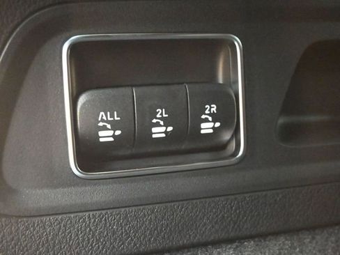 New 2026 Mercedes-Benz GLS 450 4MATIC image 25