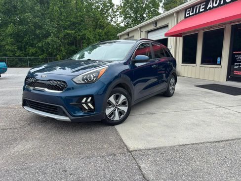 Used 2020 Kia Niro LX FWD image 3