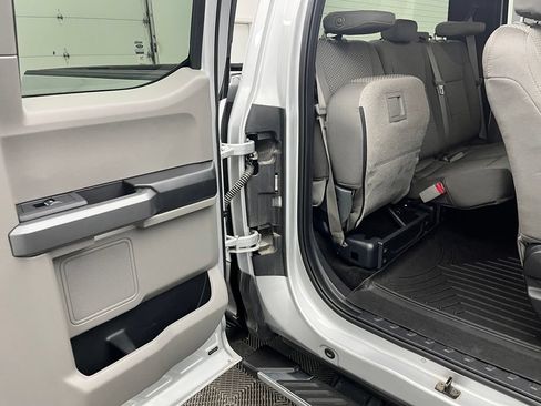 Used 2015 Ford F150 XLT w/ Equipment Group 301A Mid RWD image 33