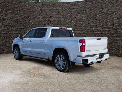 New 2026 Chevrolet Silverado 1500 High Country w/ High Country Premium Package AWD/4WD image 4