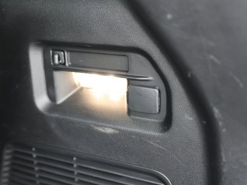 Certified 2023 Ford Explorer XLT image 15