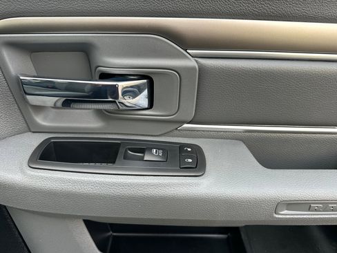 Used 2018 RAM 1500 Classic SLT image 20