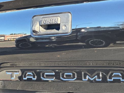 Certified 2021 Toyota Tacoma SR5 image 14