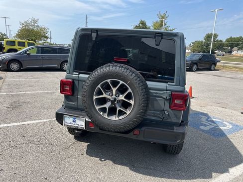 New 2025 Jeep Wrangler Sport S image 25