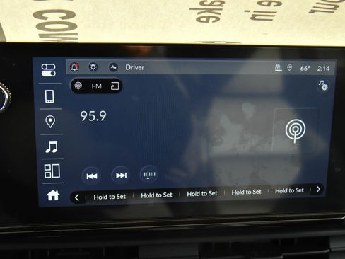 Used 2024 Honda Prologue Touring image 24