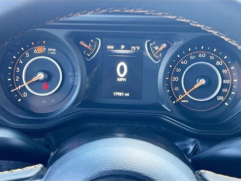 Used 2024 Jeep Wrangler Sport S image 12