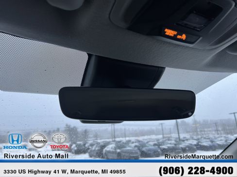 Used 2022 Toyota Corolla Cross XLE image 19