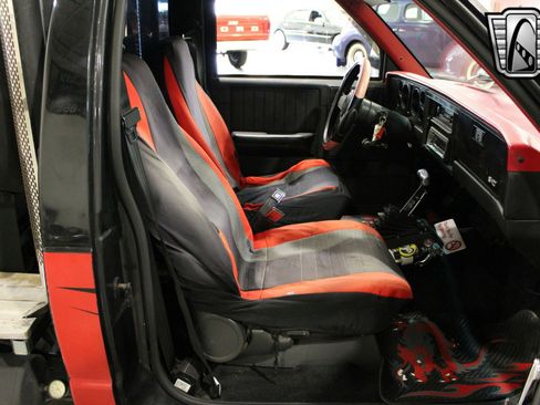 Used 1985 Chevrolet S10 Pickup 2WD Regular Cab image 16