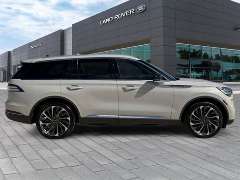Used 2022 Lincoln Aviator Reserve w/ Equipment Group 201A RWD image 6