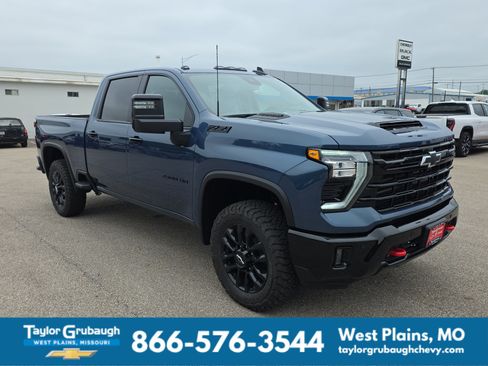New 2026 Chevrolet Silverado 2500 LT w/ Trail Boss Package AWD/4WD image 2