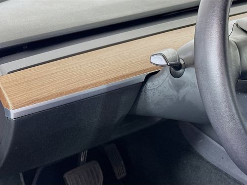 Used 2020 Tesla Model 3 Long Range image 16