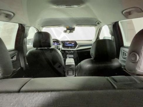 Used 2024 Chevrolet Trax LT w/ Driver Confidence Package FWD image 14
