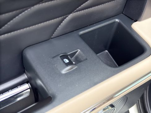 Used 2024 Ford Expedition Max Platinum image 33