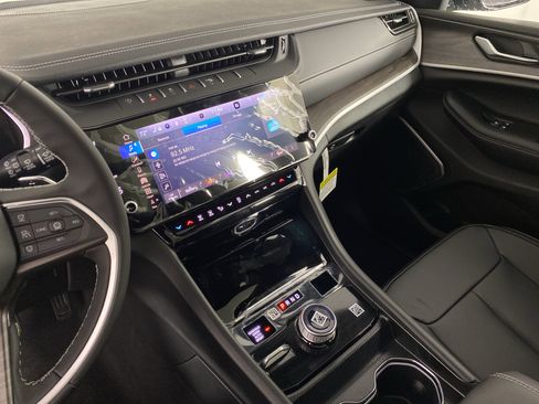 New 2026 Jeep Grand Cherokee Limited image 44