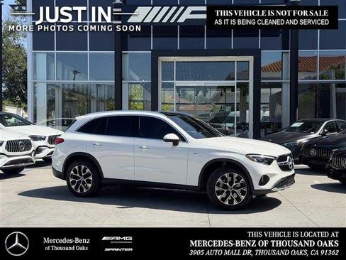 Used 2025 Mercedes-Benz GLC 350e 4MATIC image 1
